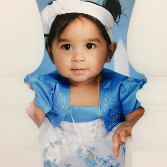 Meet your Posher, Monica - Picture 1 of 1